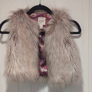 Cat & Jack Light Pink Faux Fur Vest with Floral Interior Girls Size 6